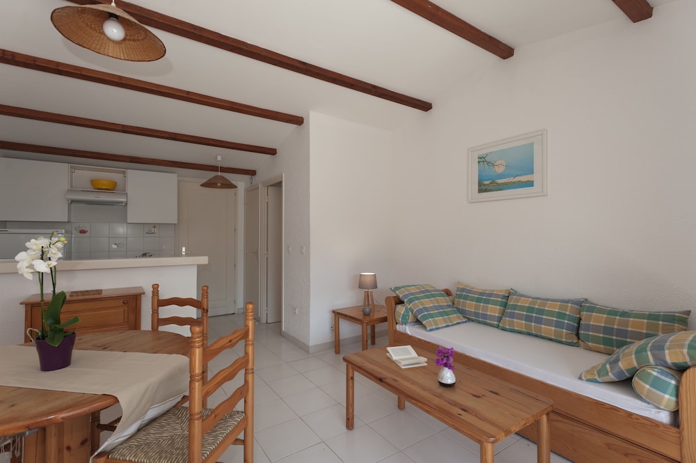 Residence Marina Di Santa Giulia 63/83