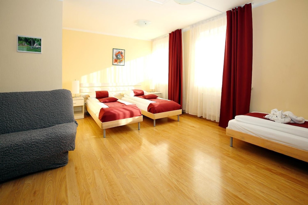 Apart Hotel Tomo 44/64