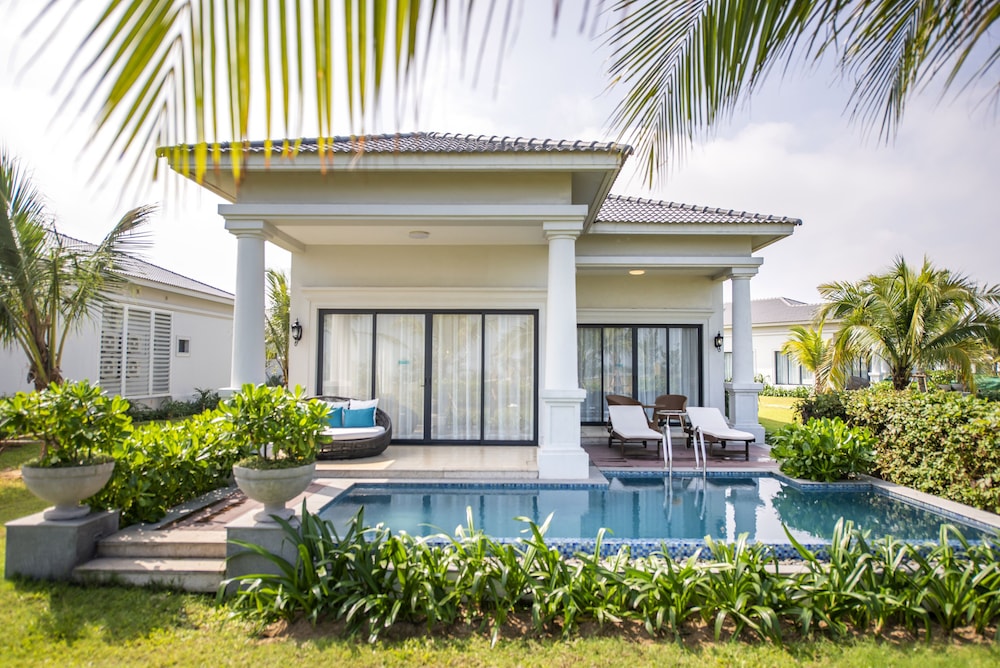 Melia Vinpearl Cua Hoi Affiliated by Melia 55/61