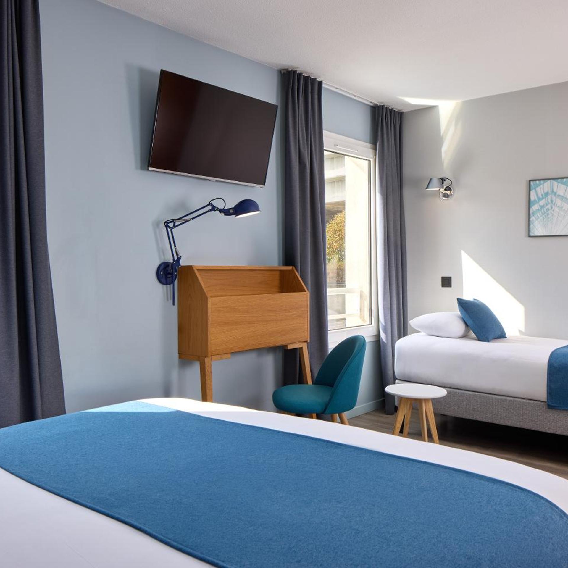Room, Triple