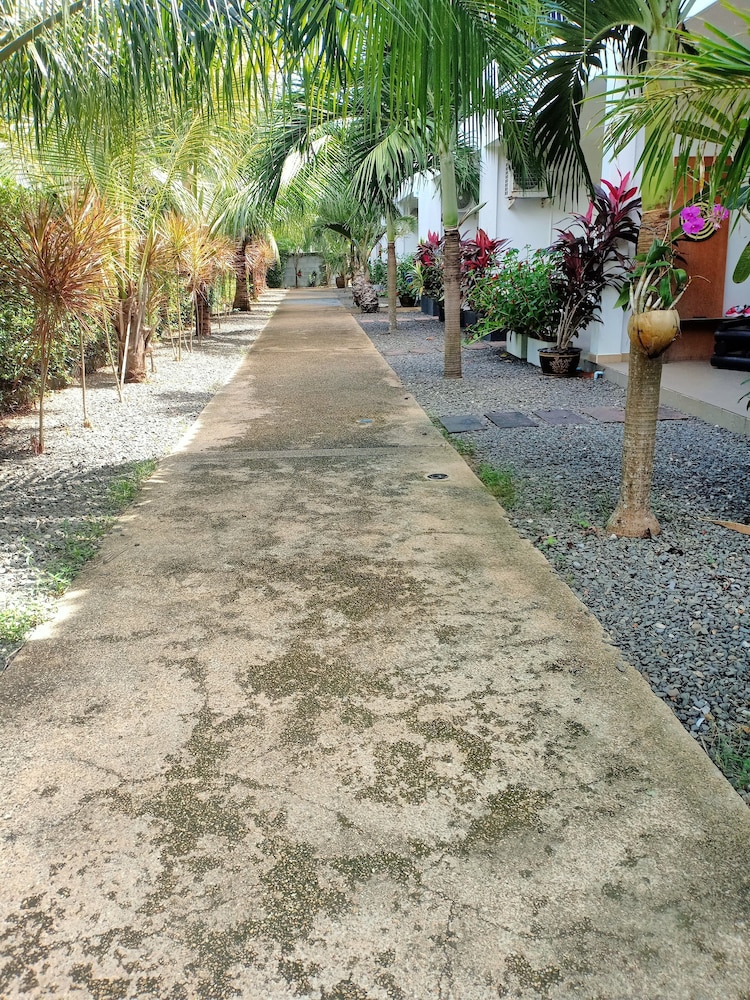Coconoi Residence 34/35