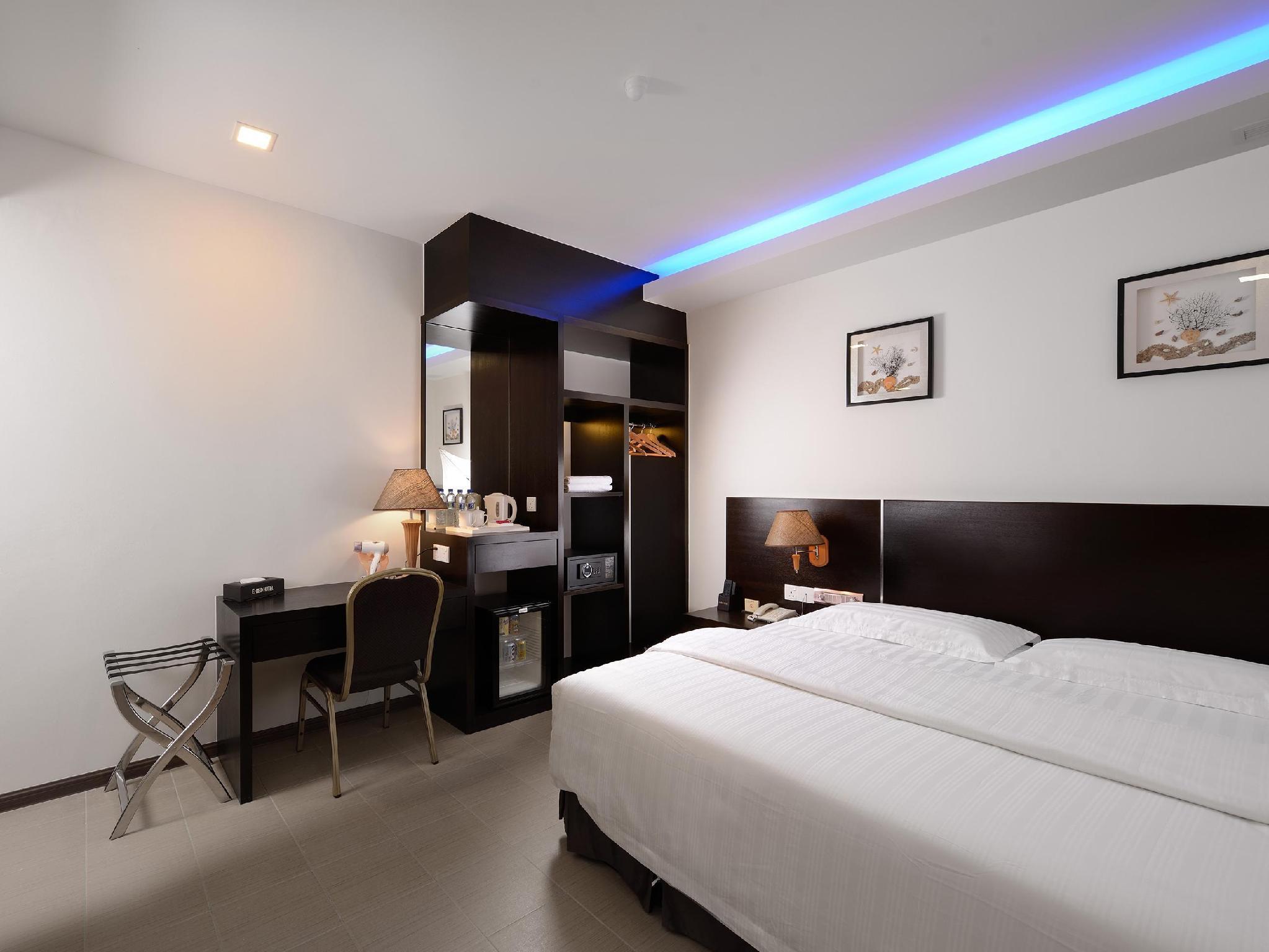 ERNES Hotel Bandar Perda 12/25