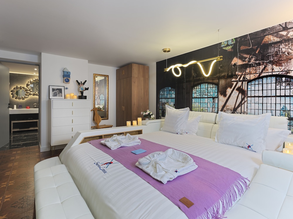 Snow Lodge Boutique Hotel 28/70