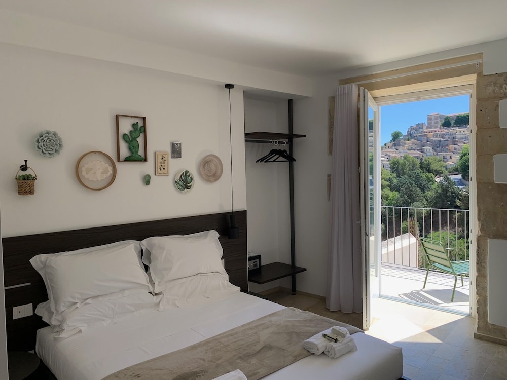 Ibla Rooms 6/49
