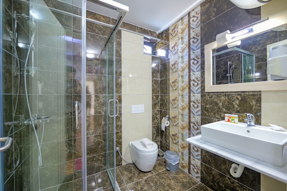 Hotel Iliria Sarande 66/67