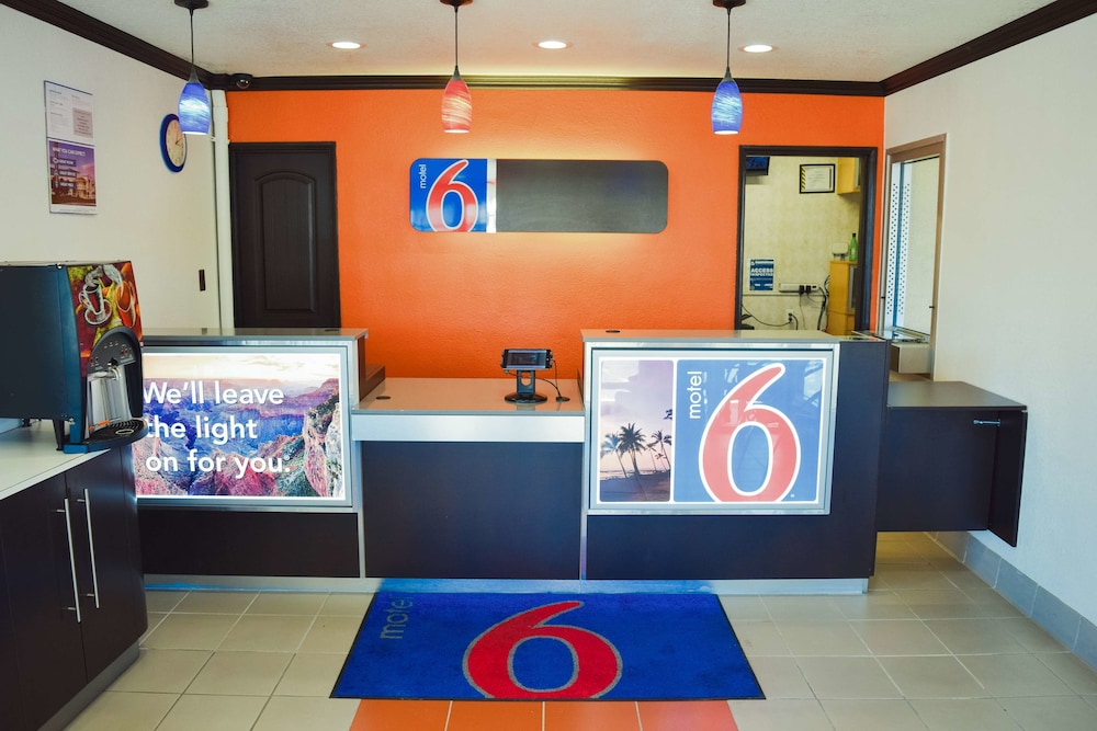 Motel6 San Diego, CA - Airport - Harbor 12/56