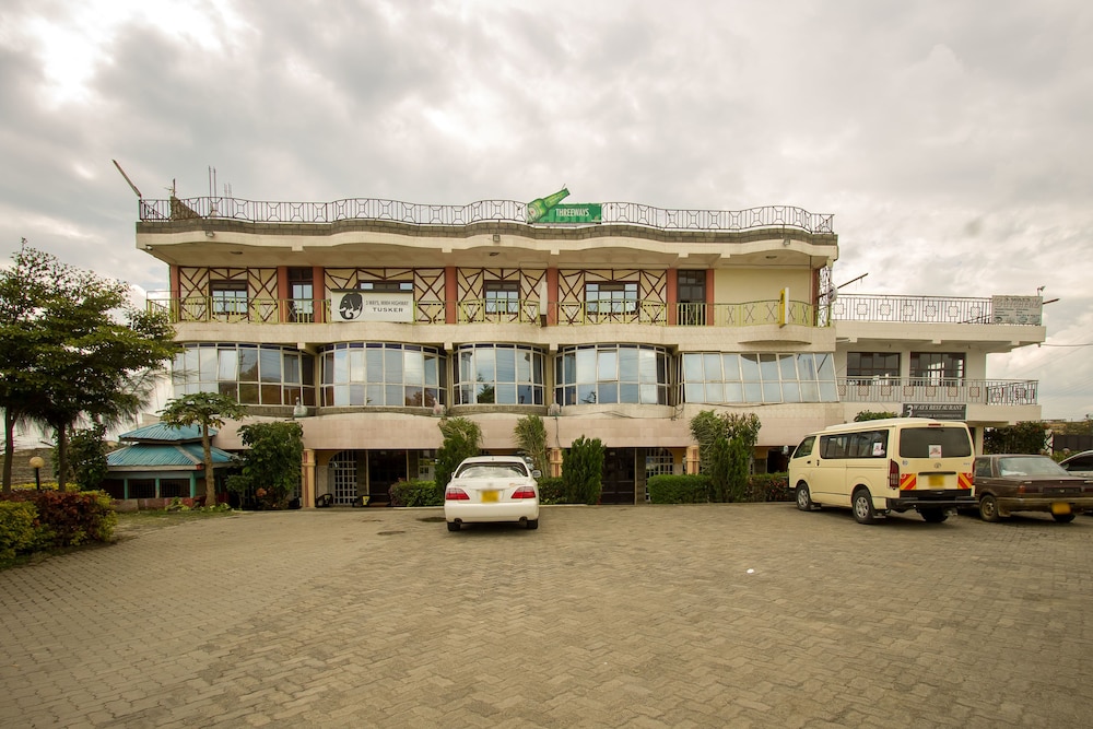 Three Ways Hotel 1/30