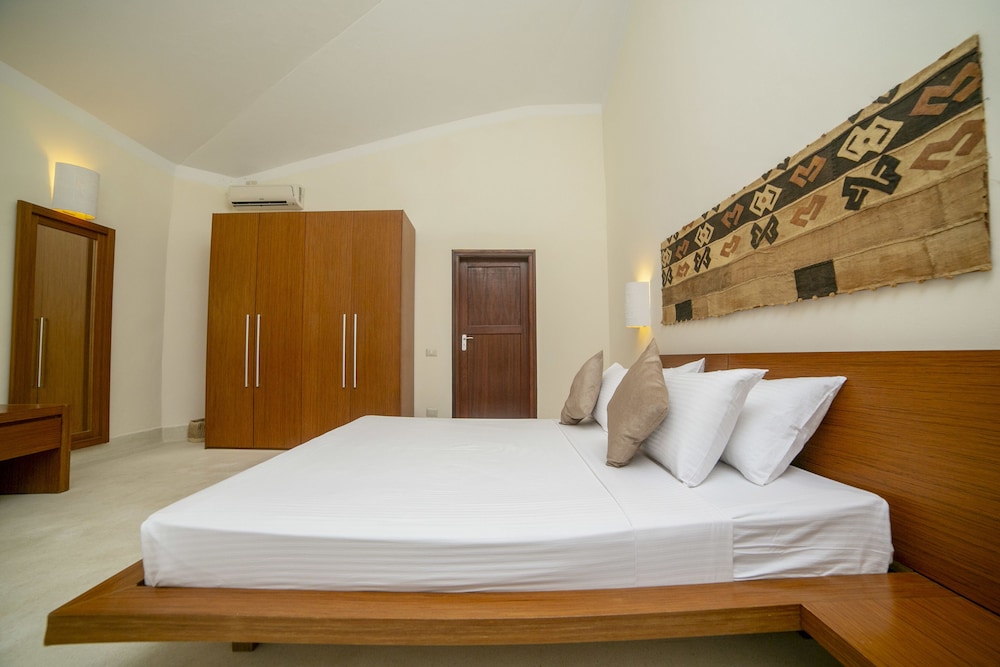 Room, King Bed, Ocean Front