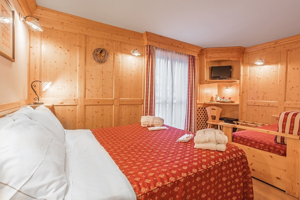 غرفة بريميوم بسرير مزدوج، Hotel Lo Scoiattolo 2/4