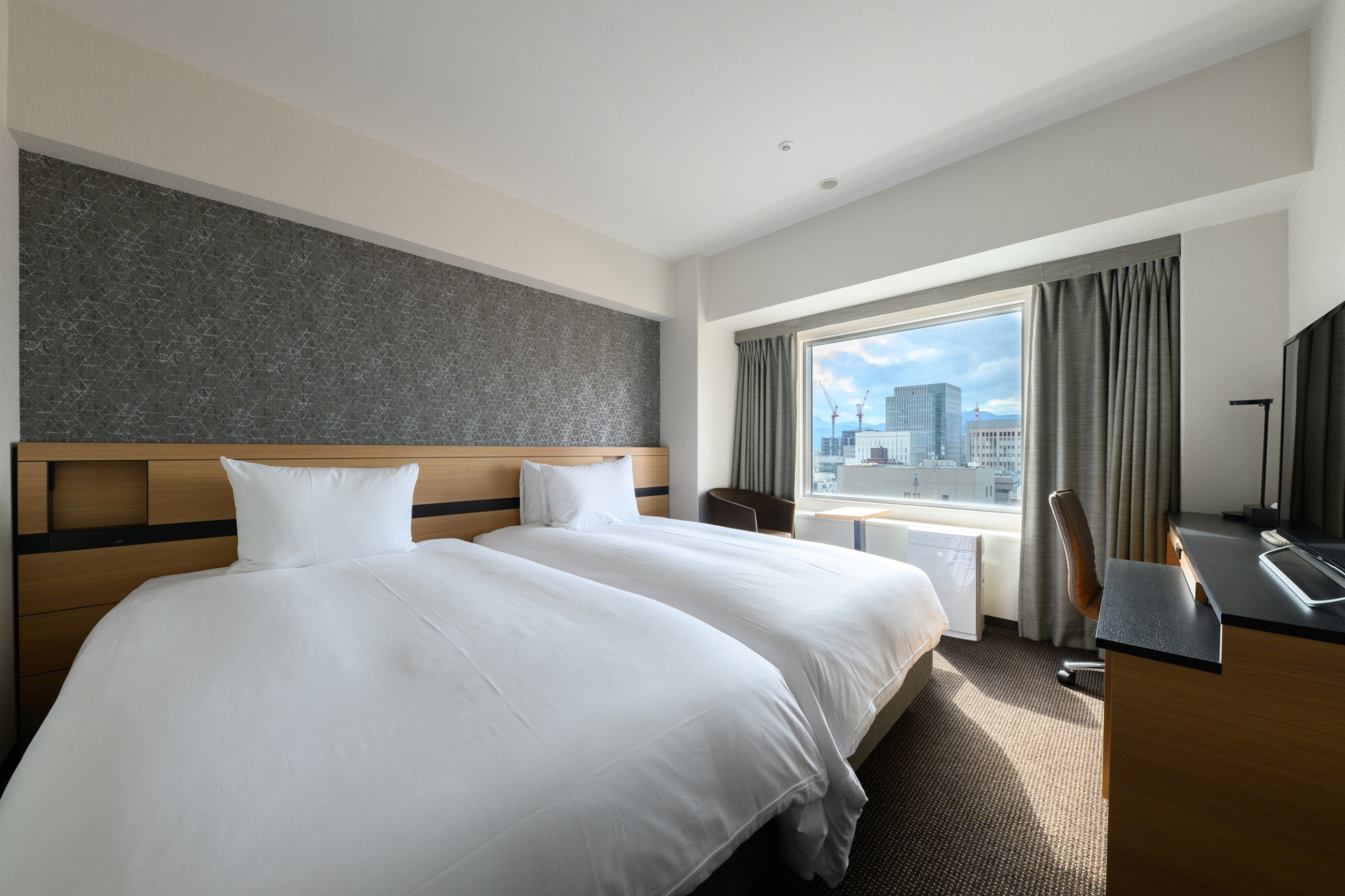 COMFORT, TWIN BEDS