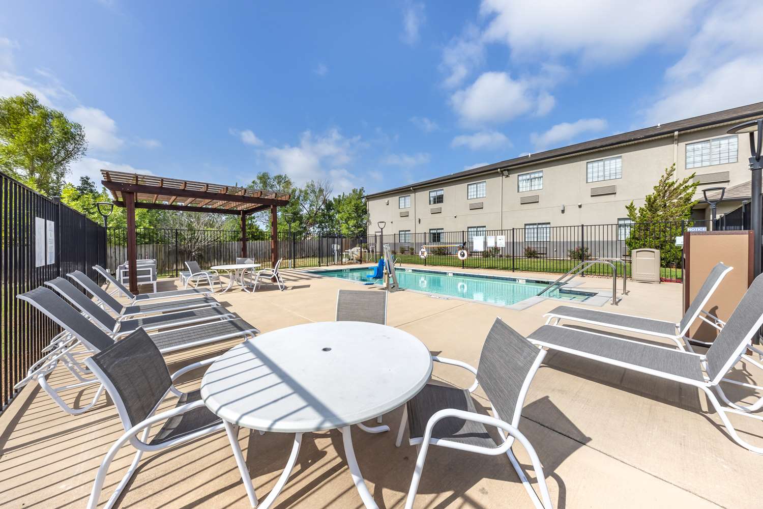 Best Western Atoka Inn And Suites 38/38