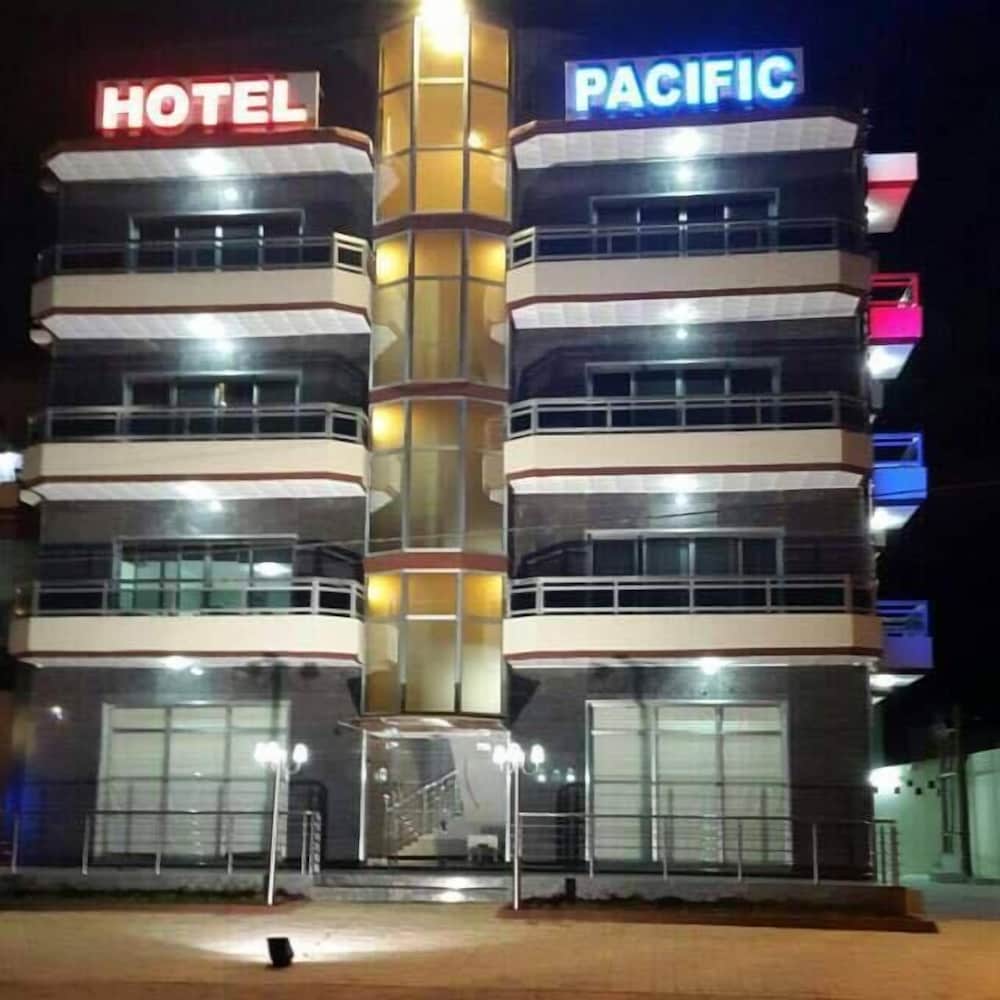 Hotel Pacific 3/29