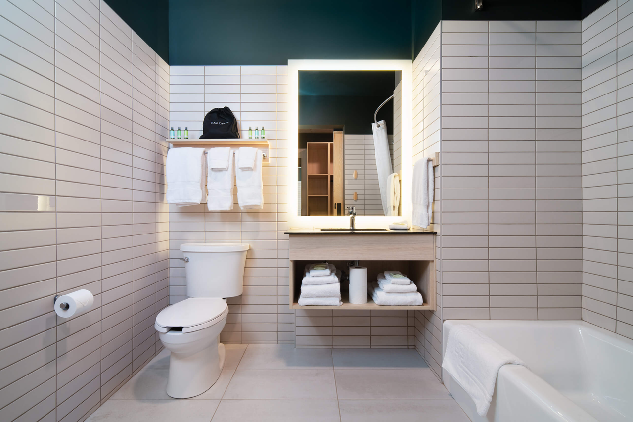 Bathroom at The Lodge at Metis Crossing, SMOKY LAKE