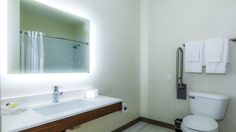 Holiday Inn Express Osage Beach - Lake Of The Ozarks 10/46