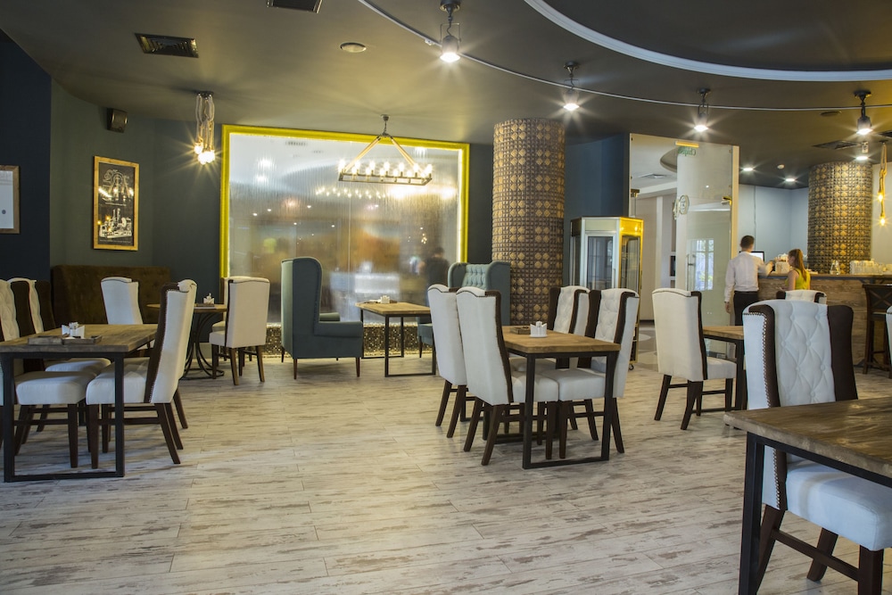 Darhan Boutique Hotel 54/69