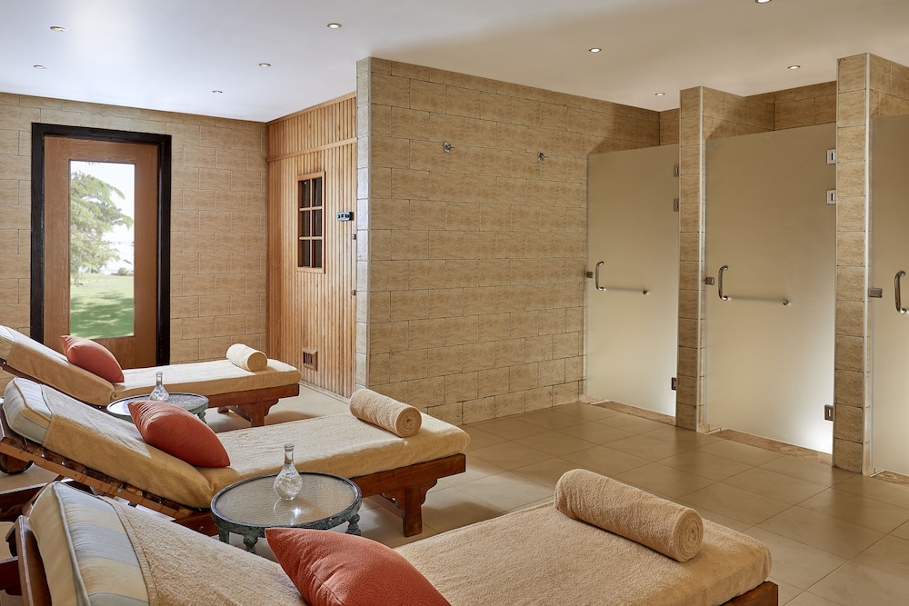 swimming pool spa