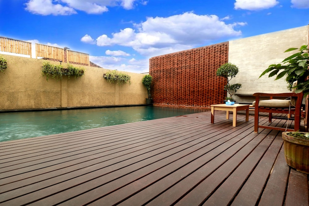 Oyo 612 Dante Guesthouse 40/66