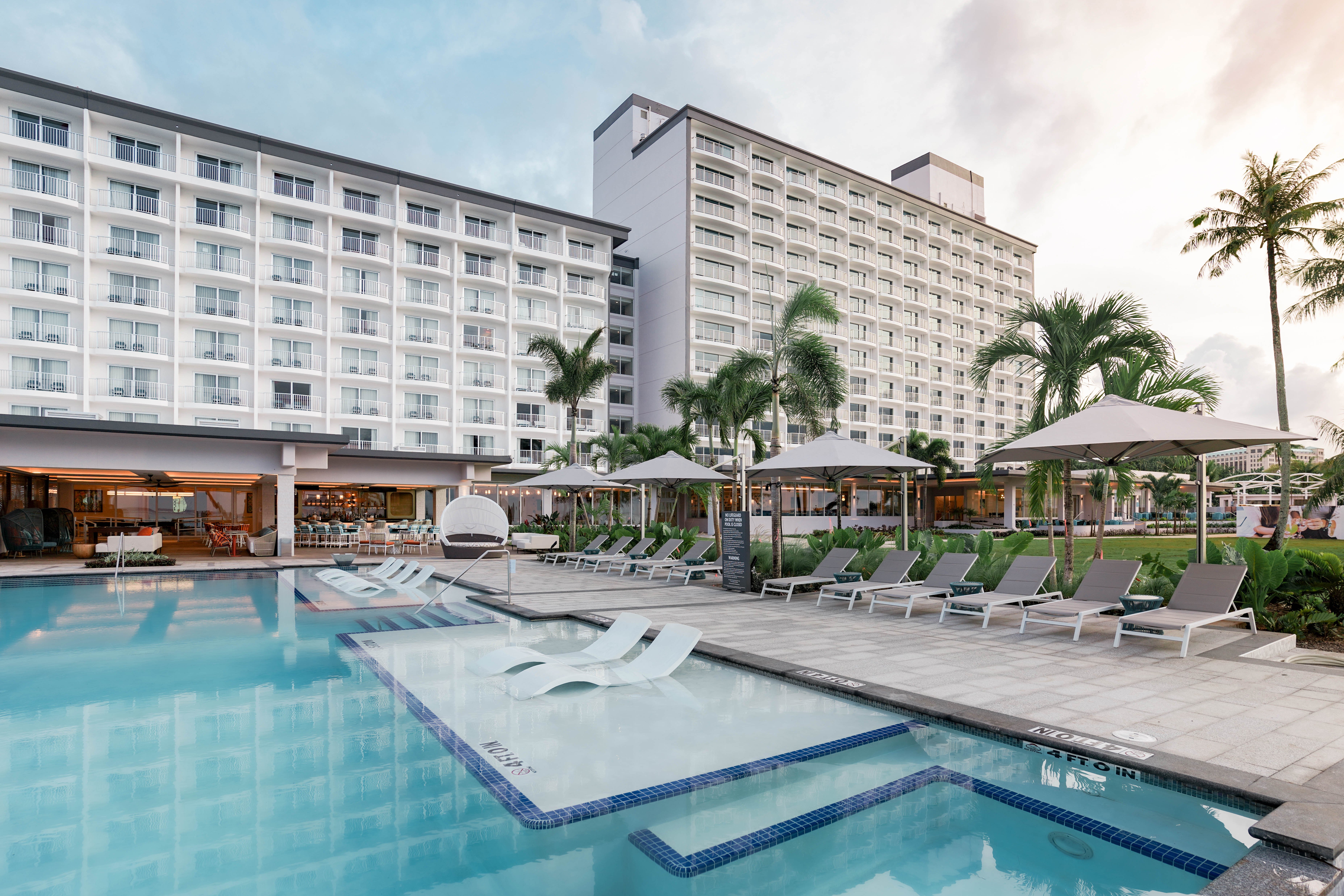 Crowne Plaza Resort Guam 6/95