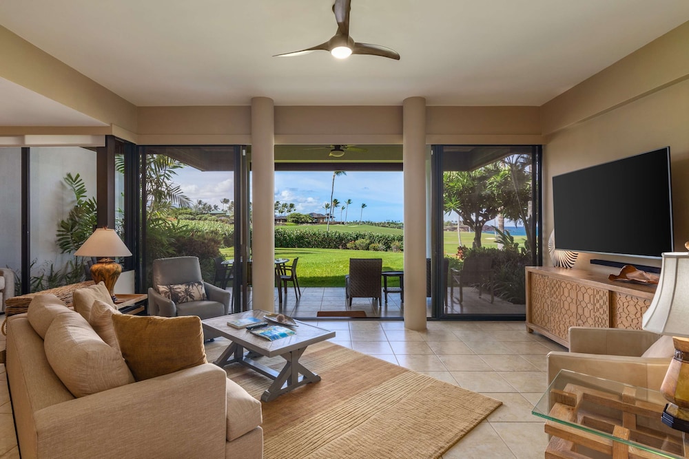 Mauna Lani Point 20/34
