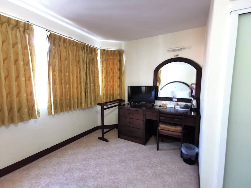 Kata Place Hotel 33/50