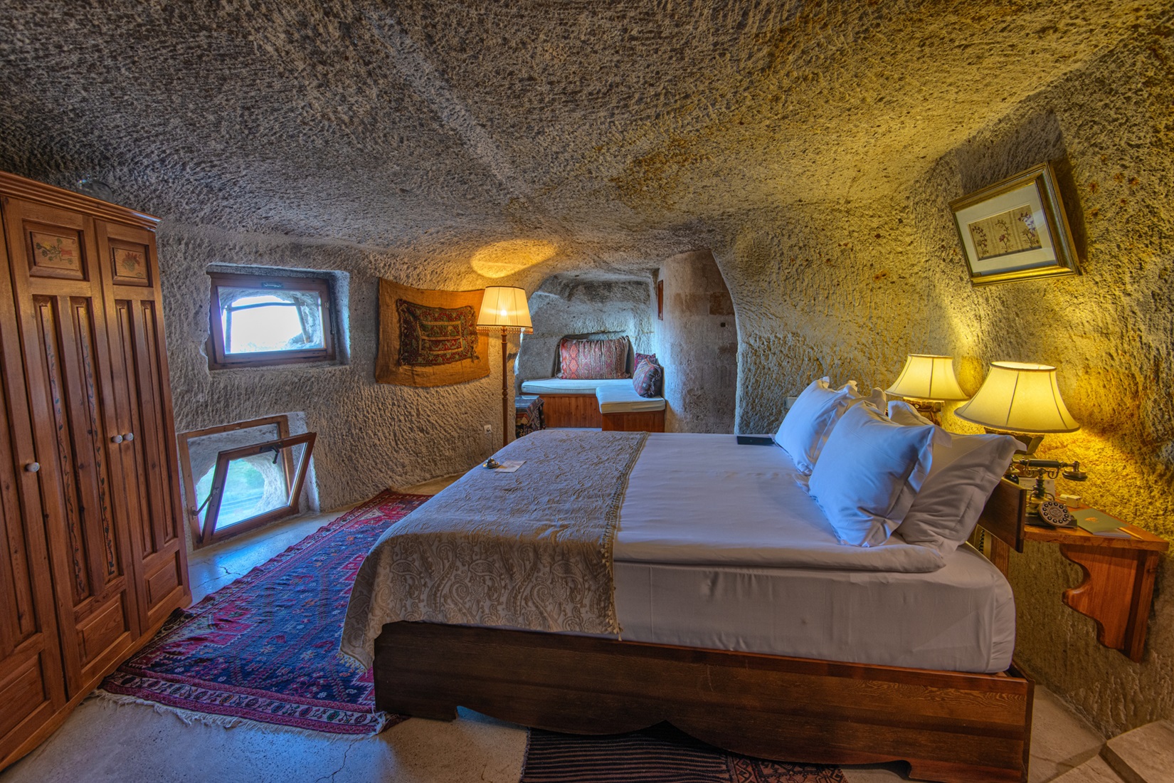 Deluxe, Double Bed