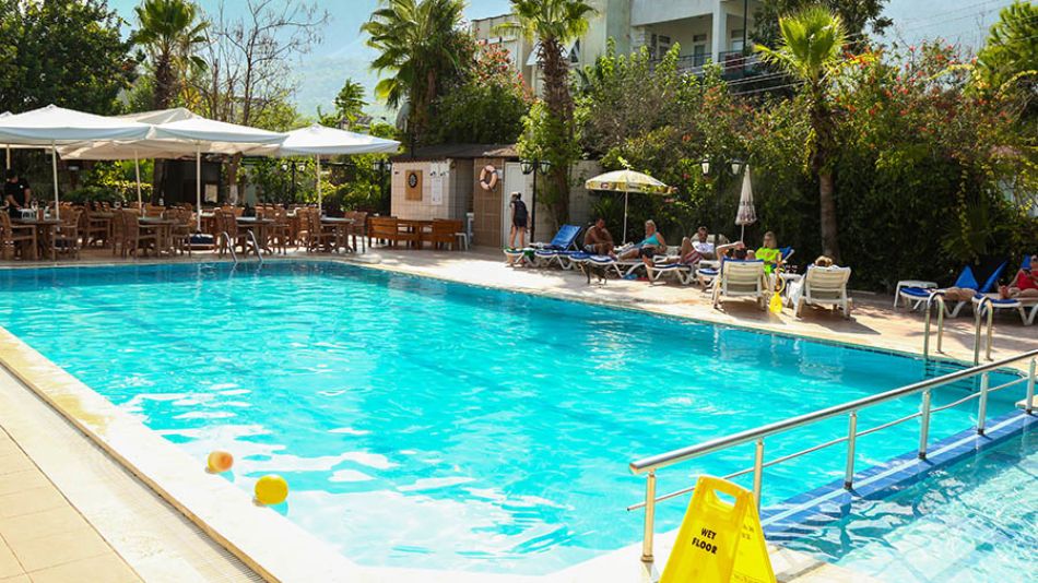 More Hotel 25/34