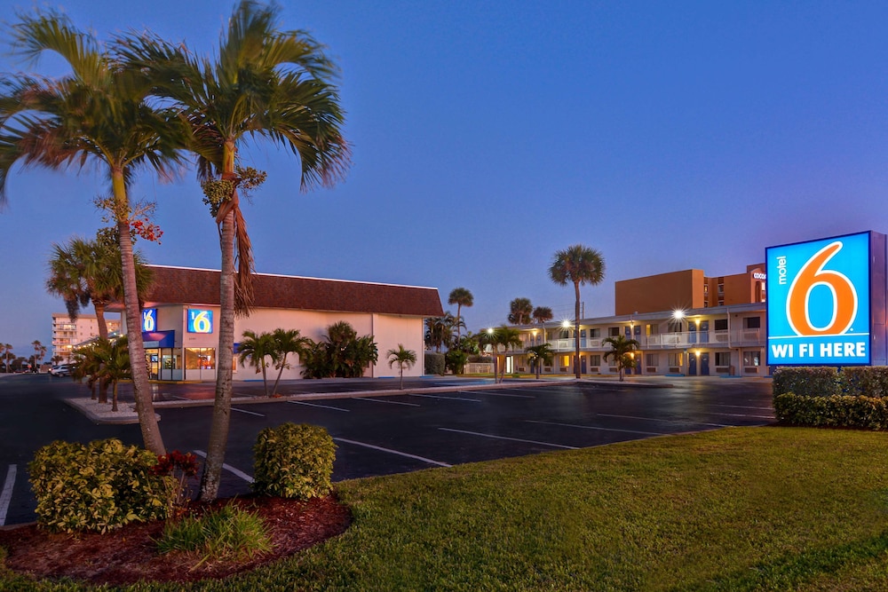 Motel6 Cocoa Beach, FL 6/61
