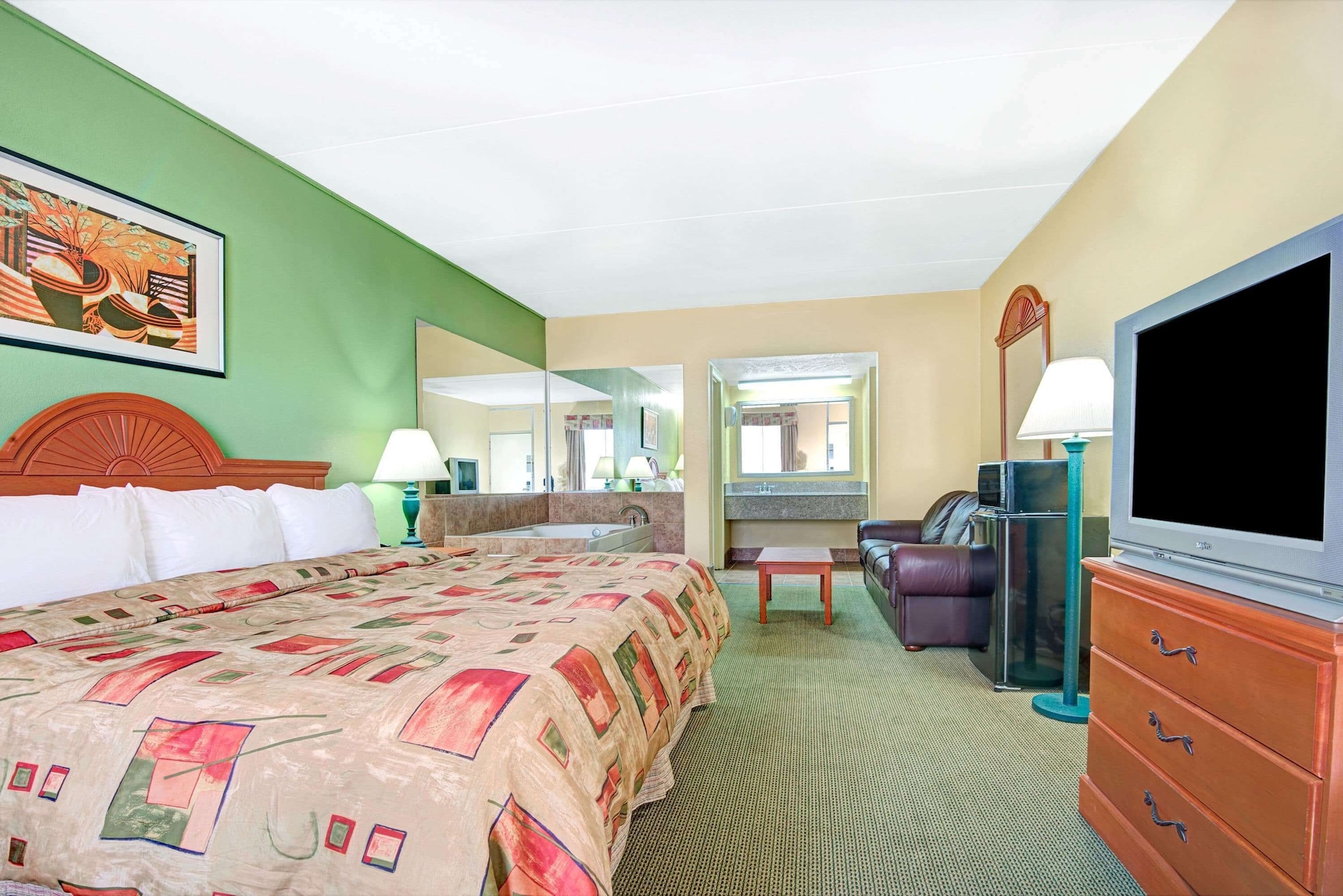 Studio, Suite, King Bed, Smoking