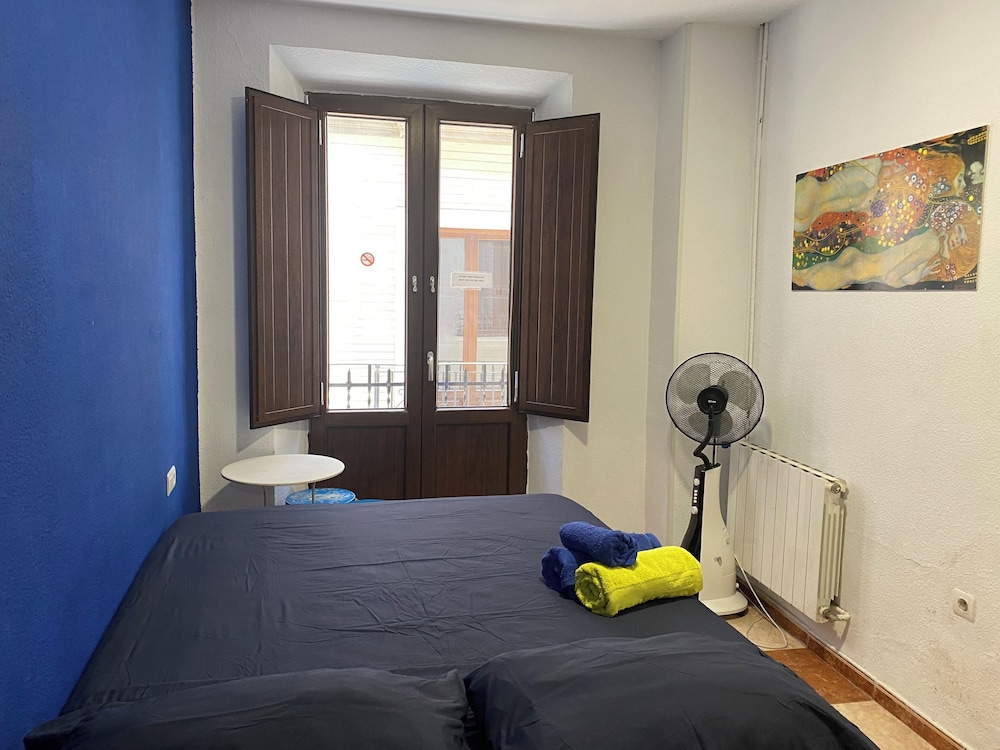 Oh My Hostel 10/50