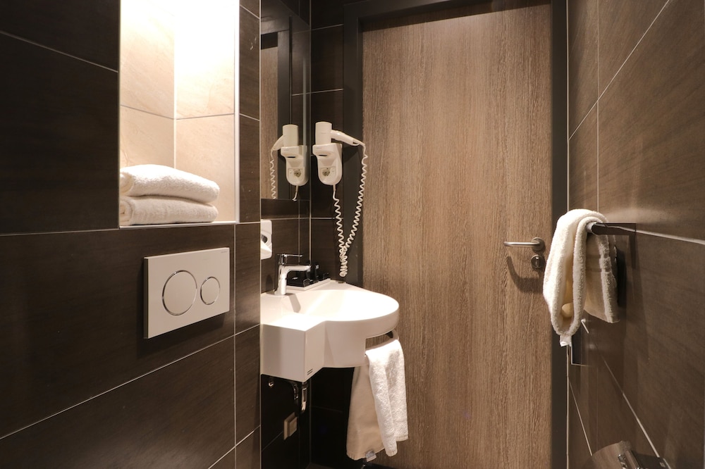 XO Hotel Inner 55/57