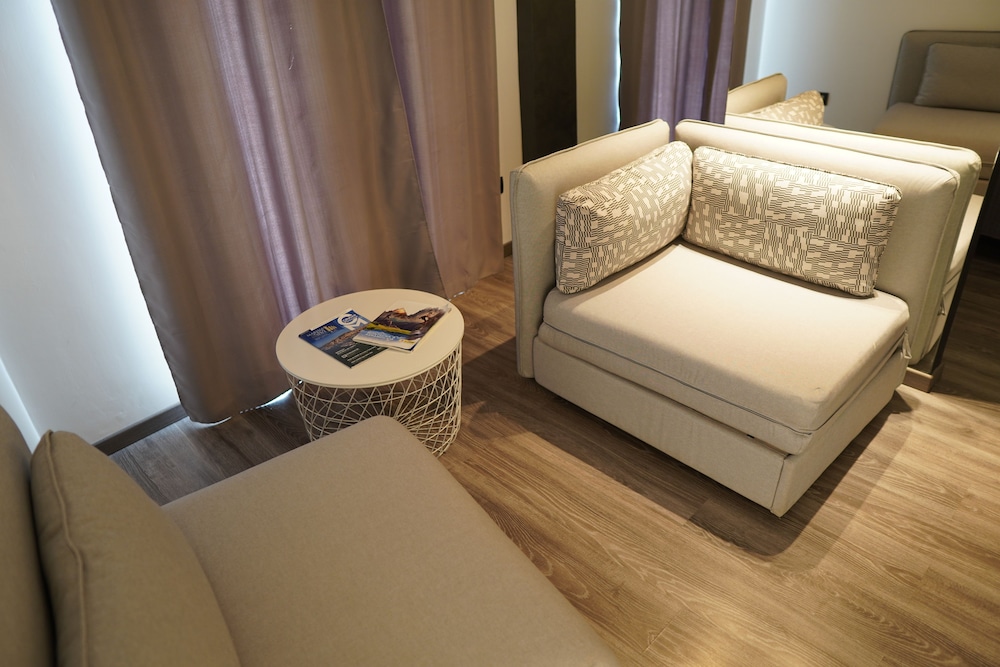 Nicadomus B&B 10/42