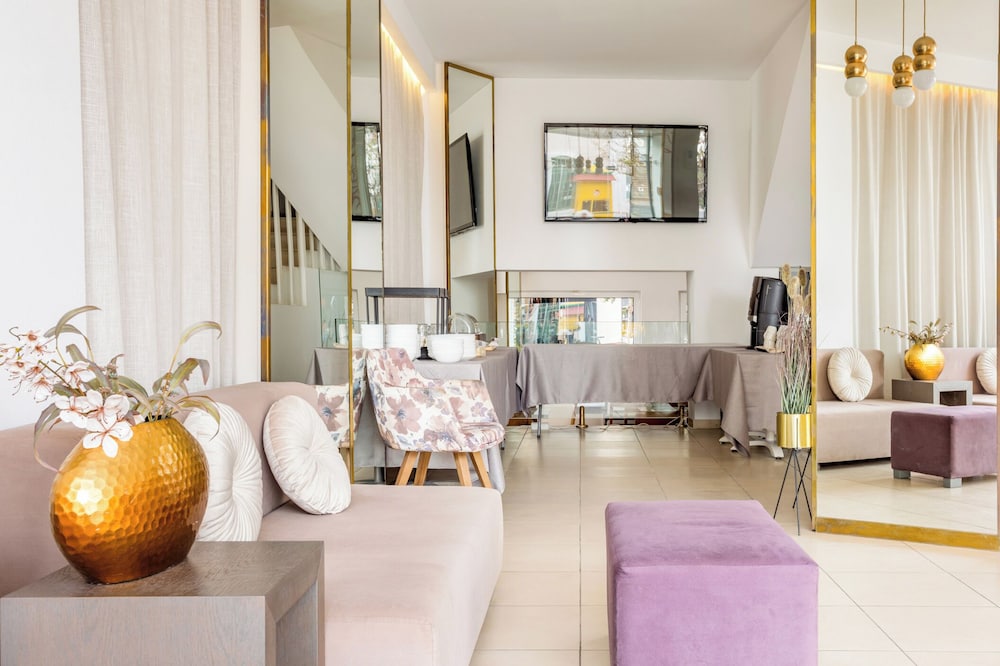 Coral Boutique Hotel 48/59
