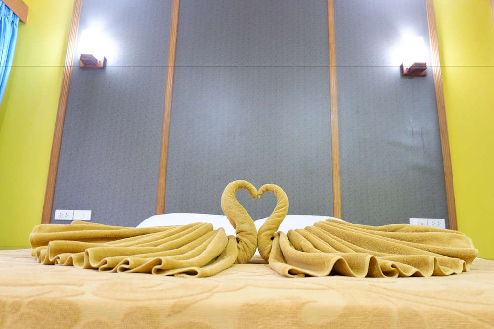 Karon Village Hotel 24/49