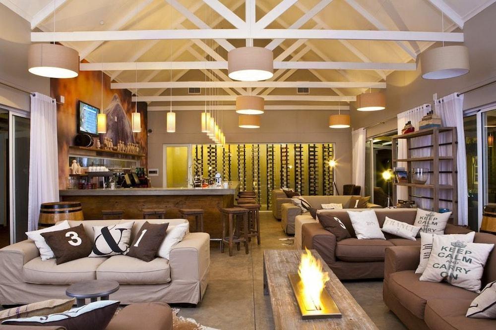 Africa Safari Lodge 11/34