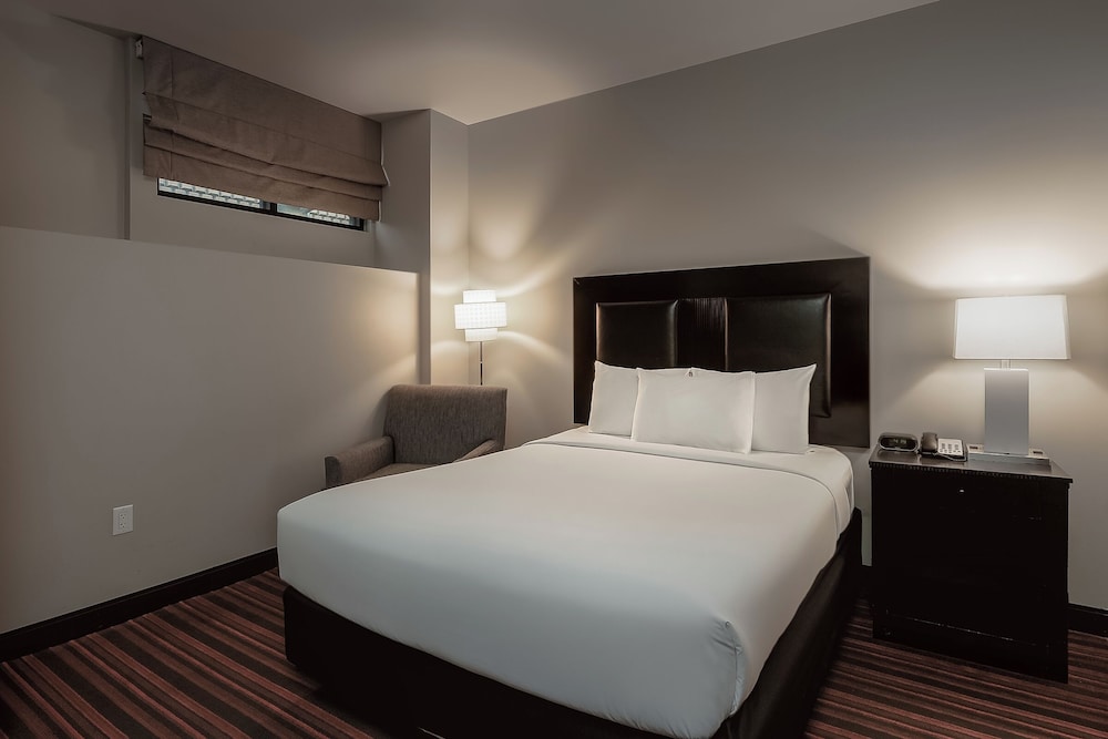 Golden Gate Hotel and Casino 18/43