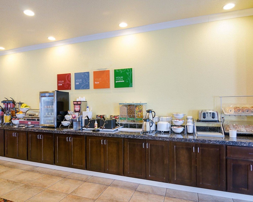 Comfort Inn Suites Orange Montpelier 42/55