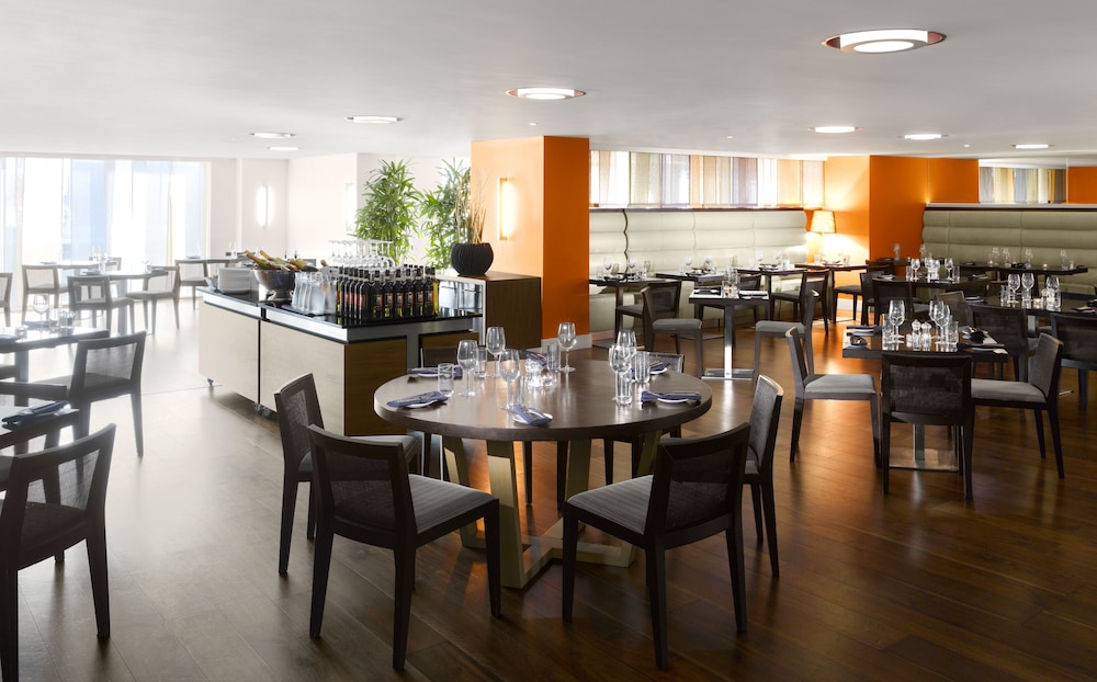 Majestic Hotel Cardiff 16/32