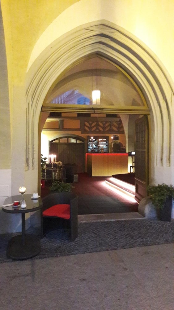 Gotikhotel Frenzelhof 7/42