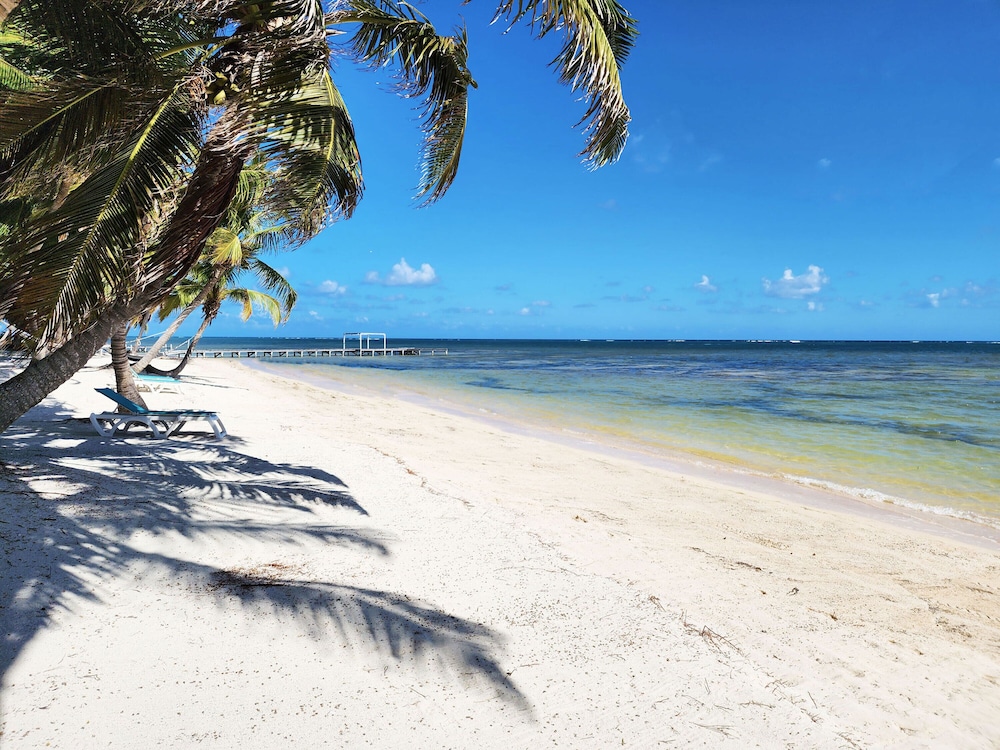 Sapphire Beach Resort 56/77