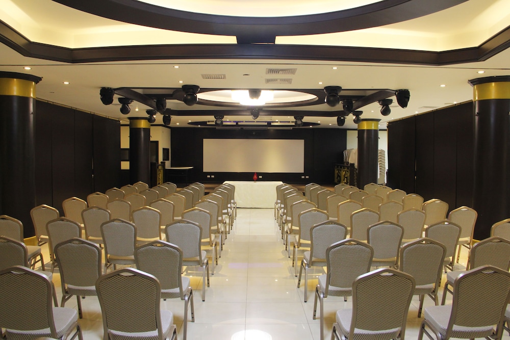 Kingdom Hotel Lima 41/50