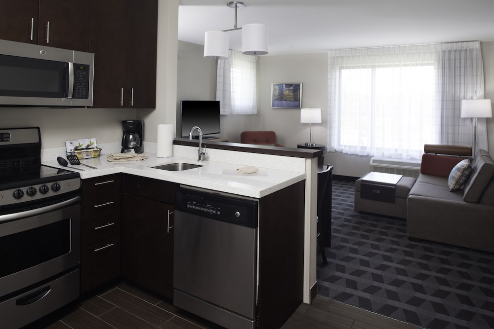TOWNEPLACE SUITES DETROIT CANTON 27/30