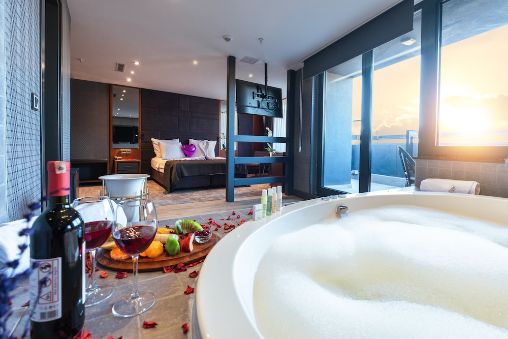 Nova Vista Eskisehir Centrum Hotel, a Member of Radisson Individuals 52/61