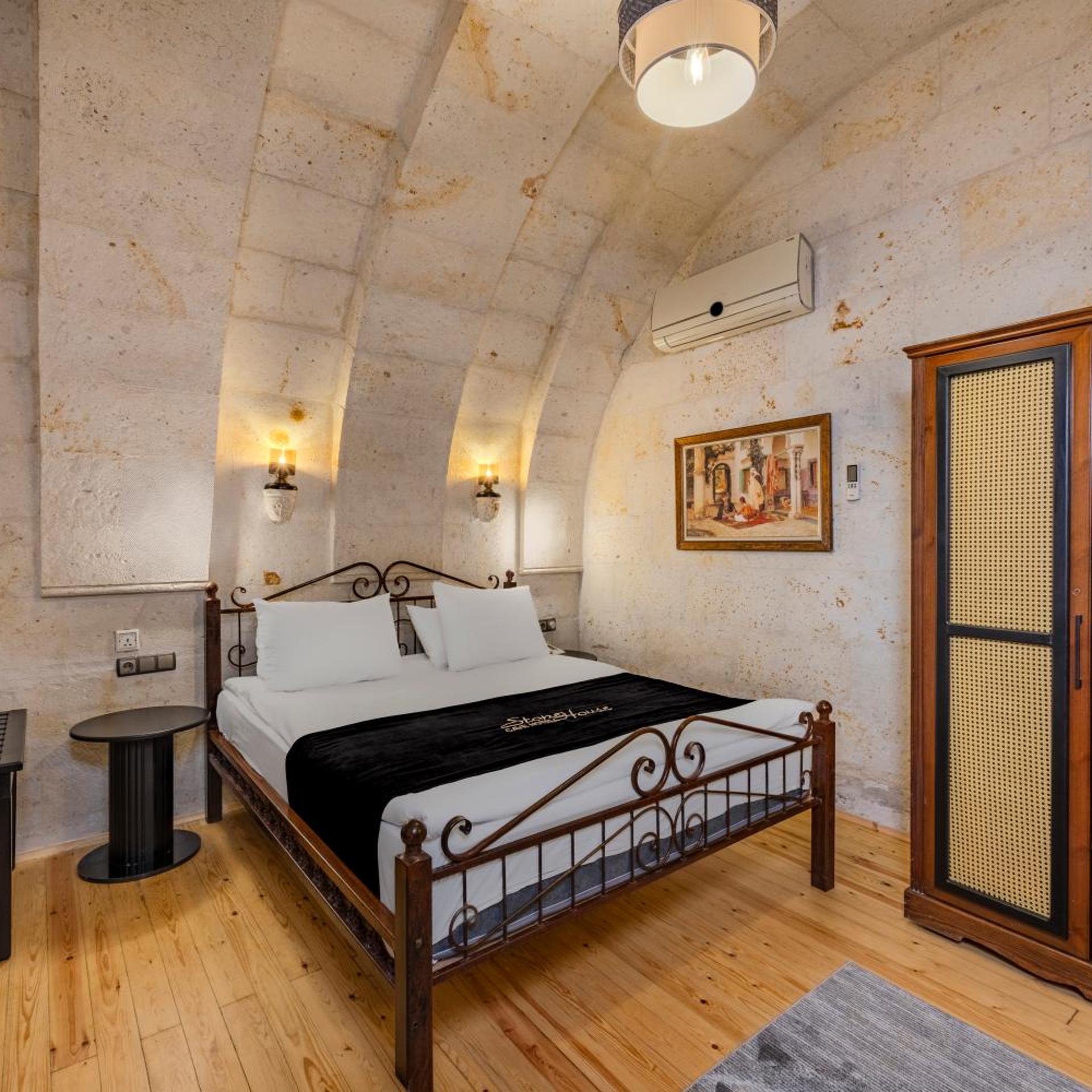 Room, Double Bed, Balcony