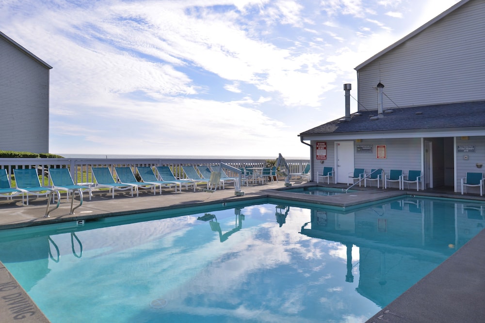 Beachfront Inn 3/39