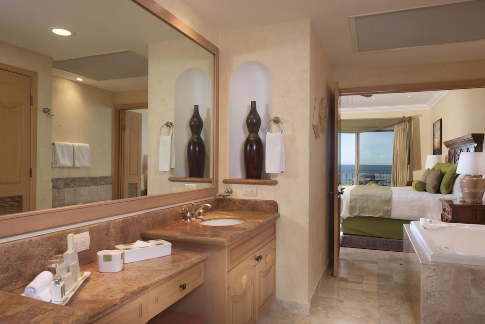 Villa La Estancia Beach Resort and Spa 50/50