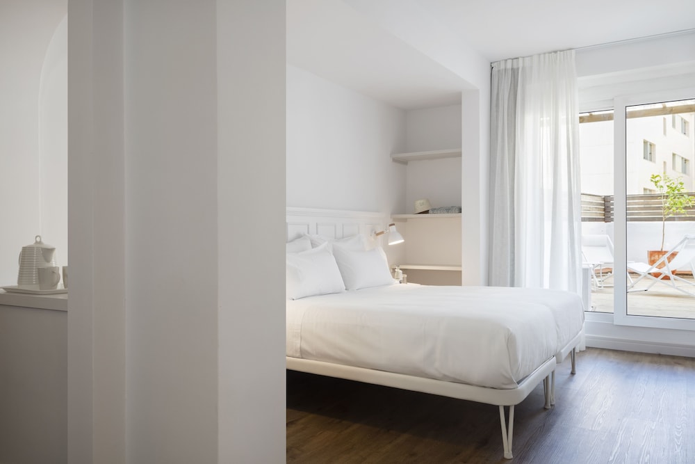 The 15th Boutique Hotel 12/49