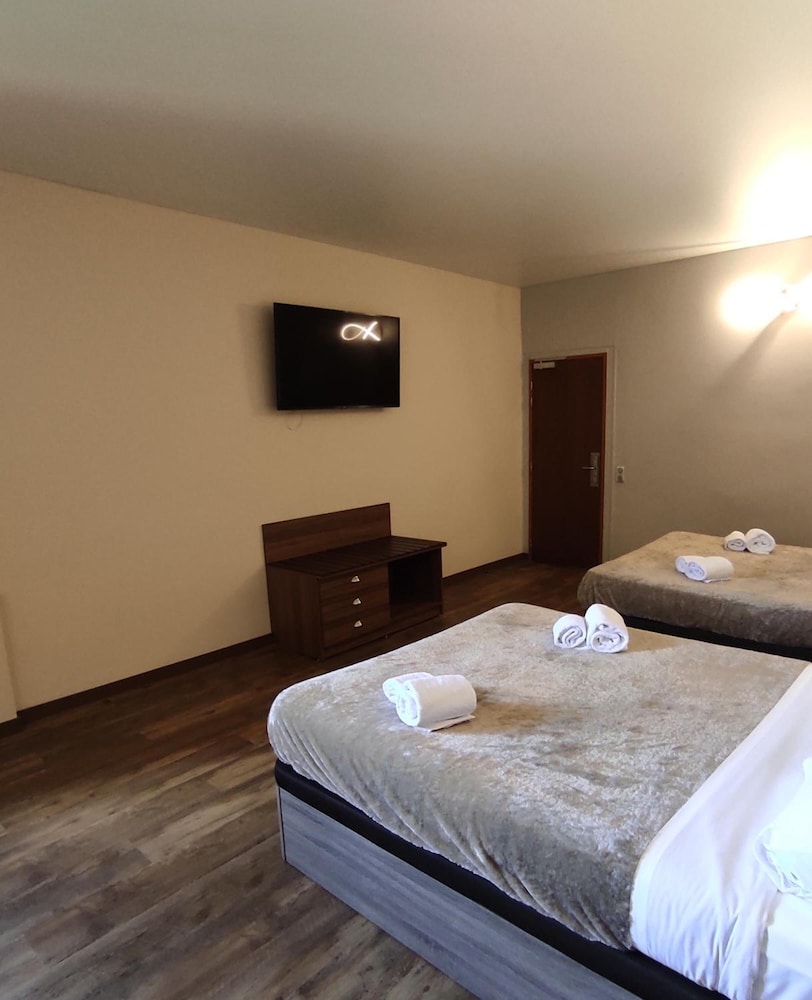 LOGIS HOTEL AU TERMINUS 7/45