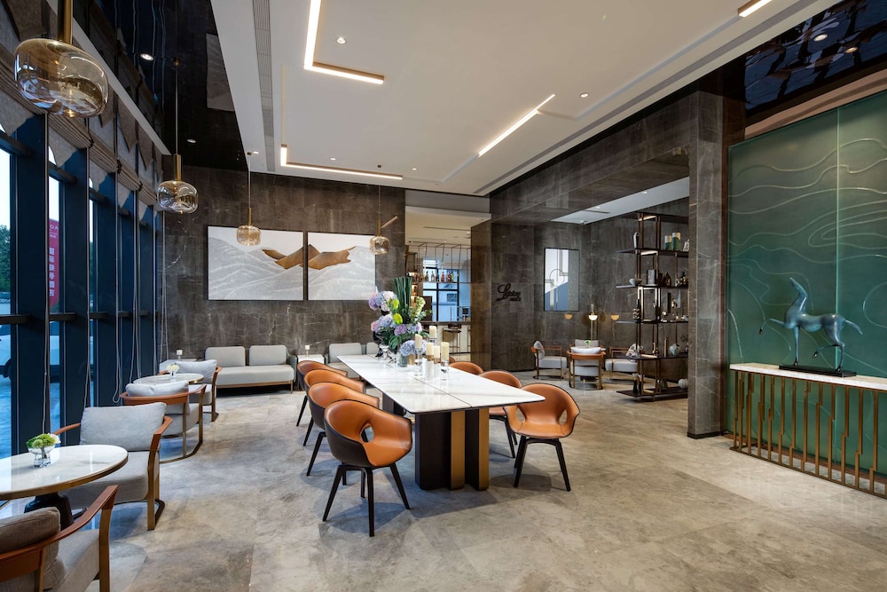Ramada By Wyndham Luoyang Downtown 40/61