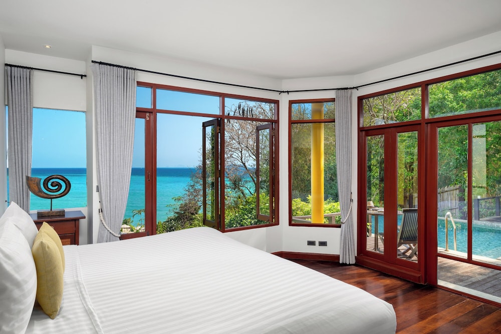 2 Bedrooms, Pool, Villa, King and Queen Bed, Ocean View, Hill Side