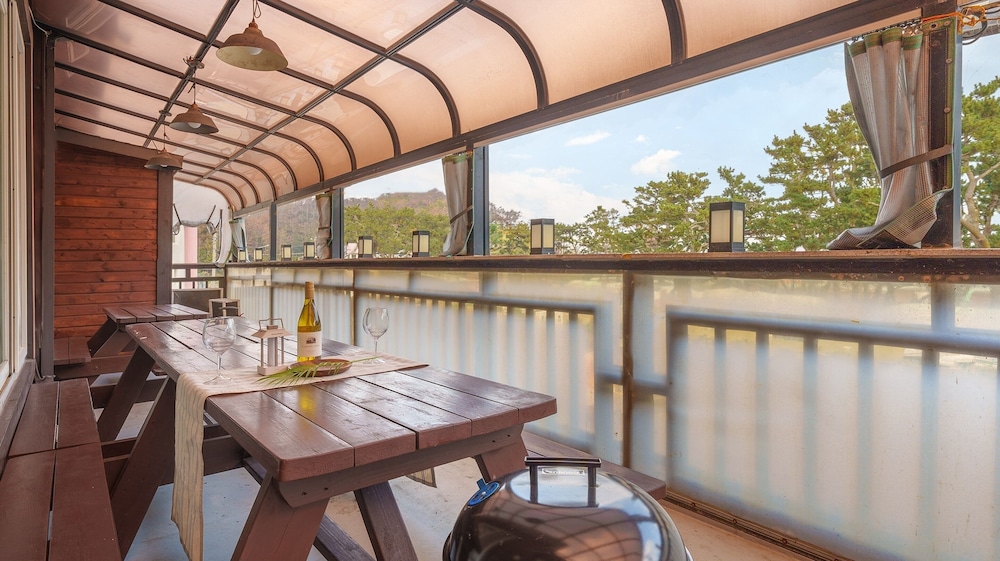 Gyeongju Gampo Beach Castle Pension 38/50